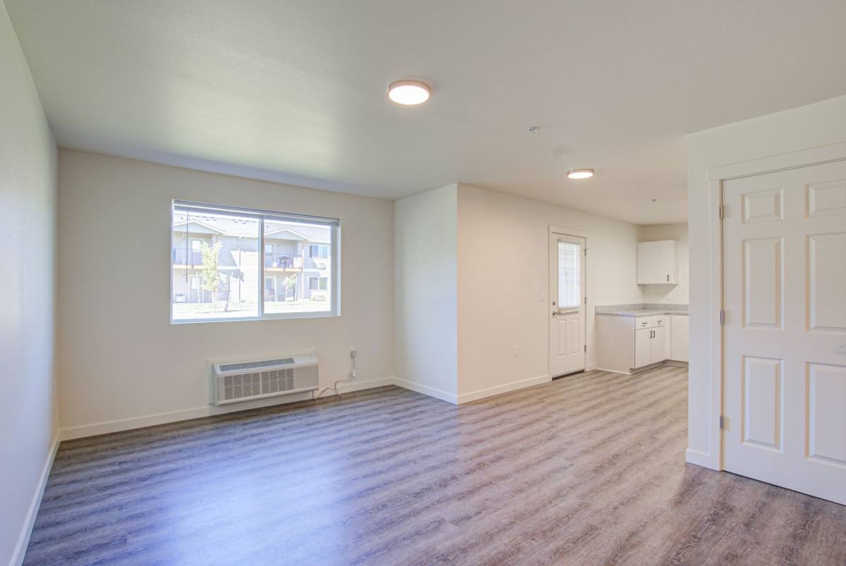 Apartment for rent at 331 NE Pomona St, Roseburg, OR 97470