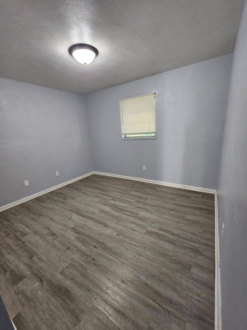 Apartment for rent at 1811 Hall St, Owensboro, KY 42301