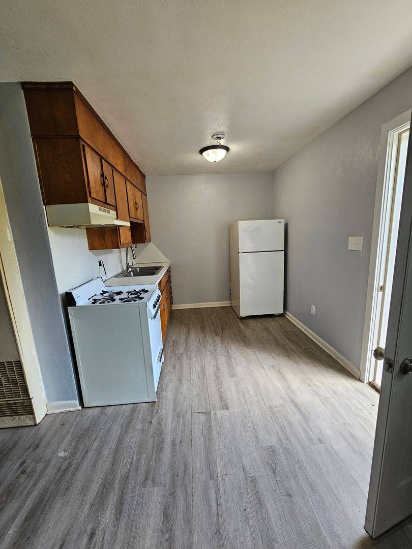 Apartment for rent at 1811 Hall St, Owensboro, KY 42301