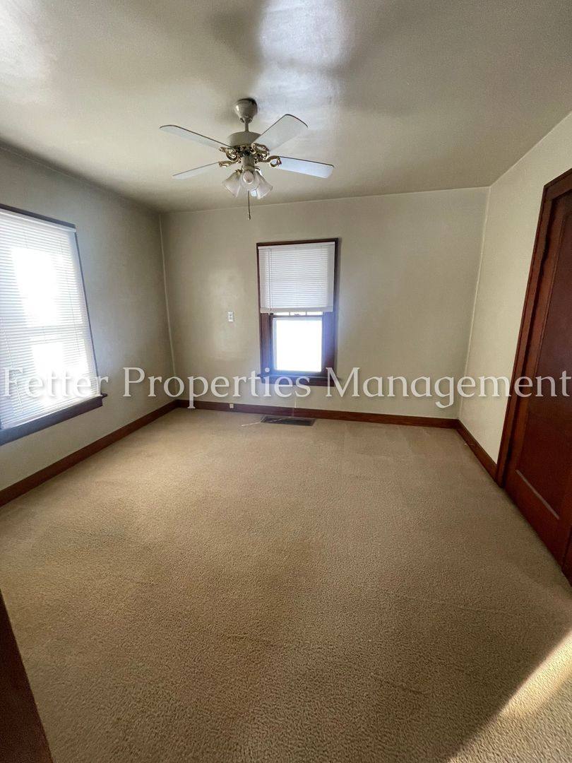 House for rent at 1621 Burdette Ave, Evansville, IN 47714
