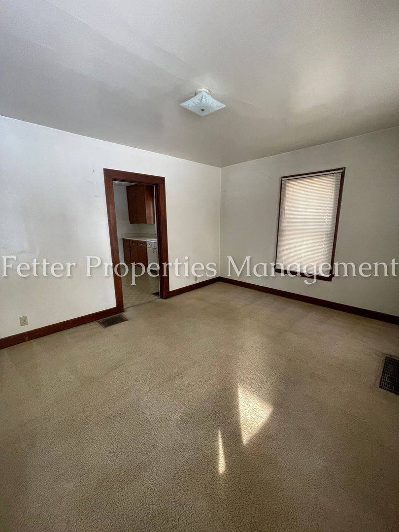 House for rent at 1621 Burdette Ave, Evansville, IN 47714