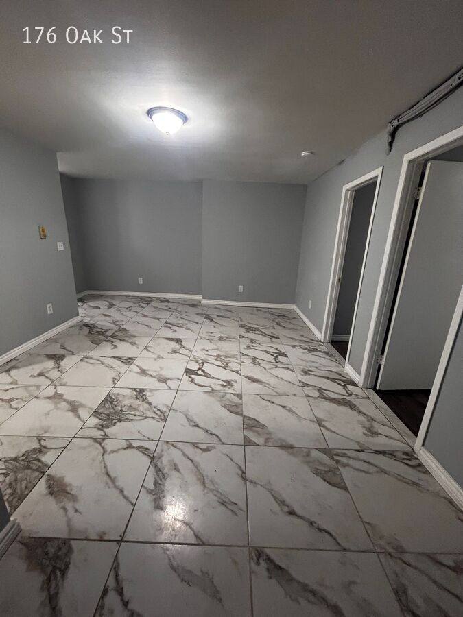 Apartment for rent at 176 Oak St, Yonkers, NY 10701