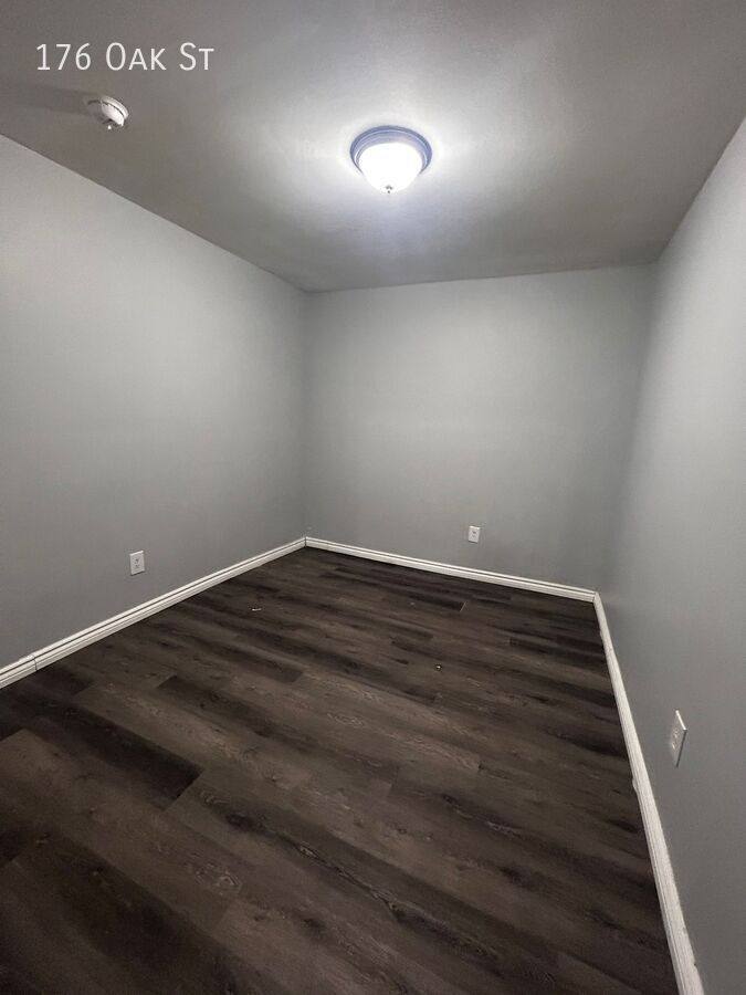 Apartment for rent at 176 Oak St, Yonkers, NY 10701