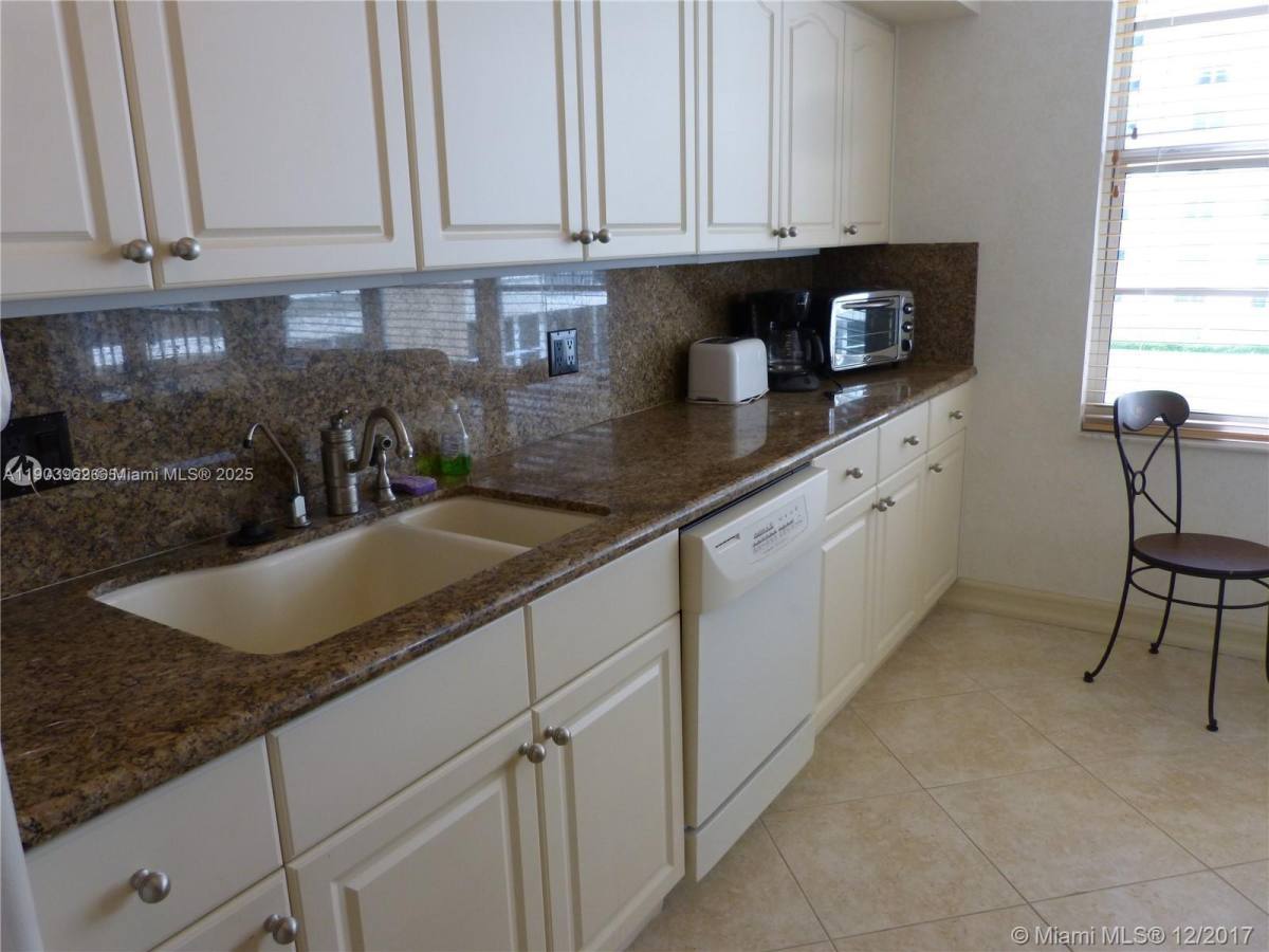 Apartment for rent at 4280 Galt Ocean Dr #42803G, Fort Lauderdale, FL 33308
