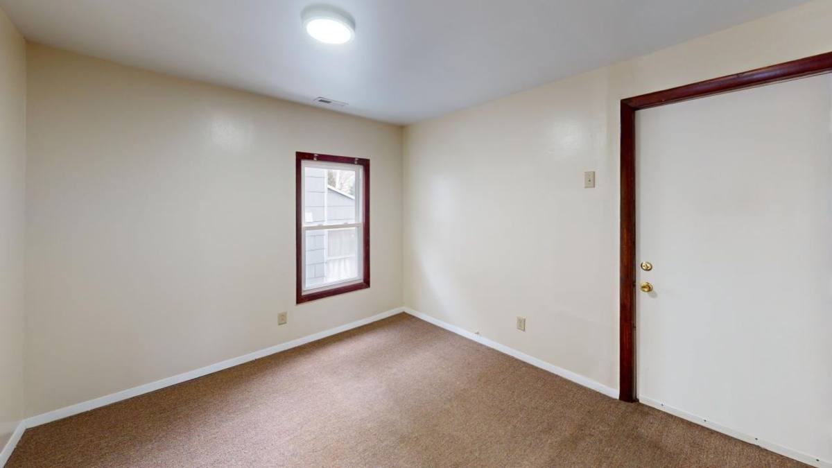 Apartment for rent at 83 Nash St, New Haven, CT 06511