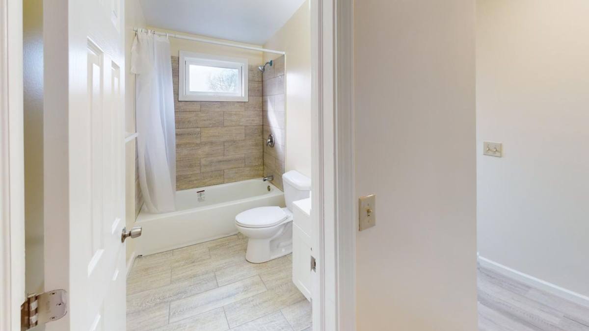 Apartment for rent at 83 Nash St, New Haven, CT 06511