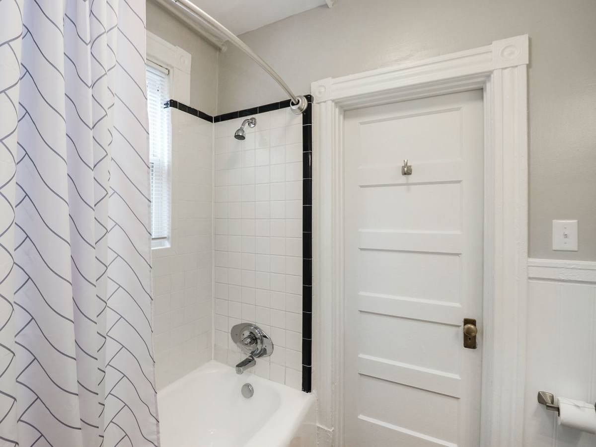 Apartment for rent at 1104 Magnolia St, Greensboro, NC 27401
