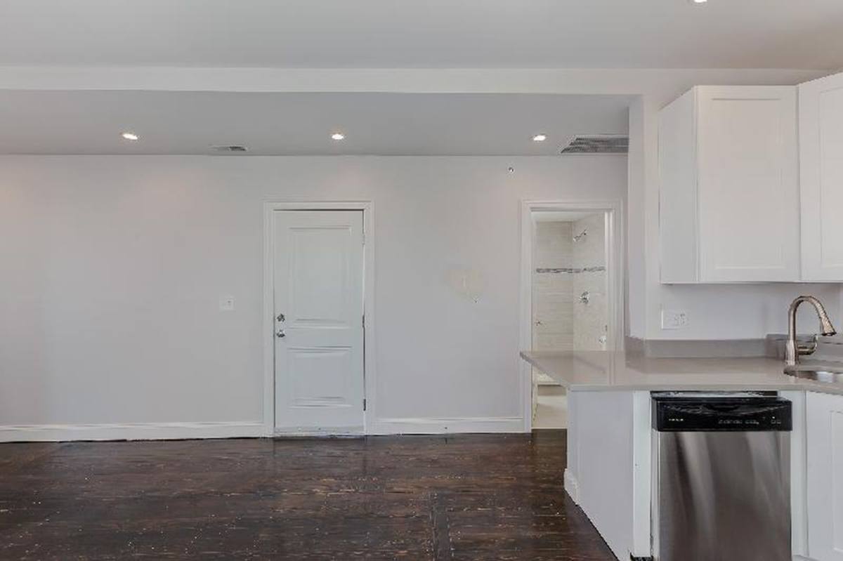 Apartment for rent at 998 Tremont #1, Roxbury Crossing, MA 02120