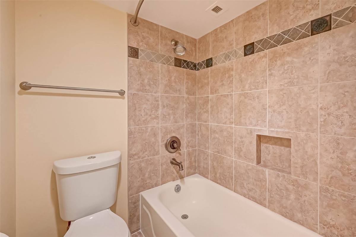 Condo for rent at 3525 Sage Rd #1703, Houston, TX 77056