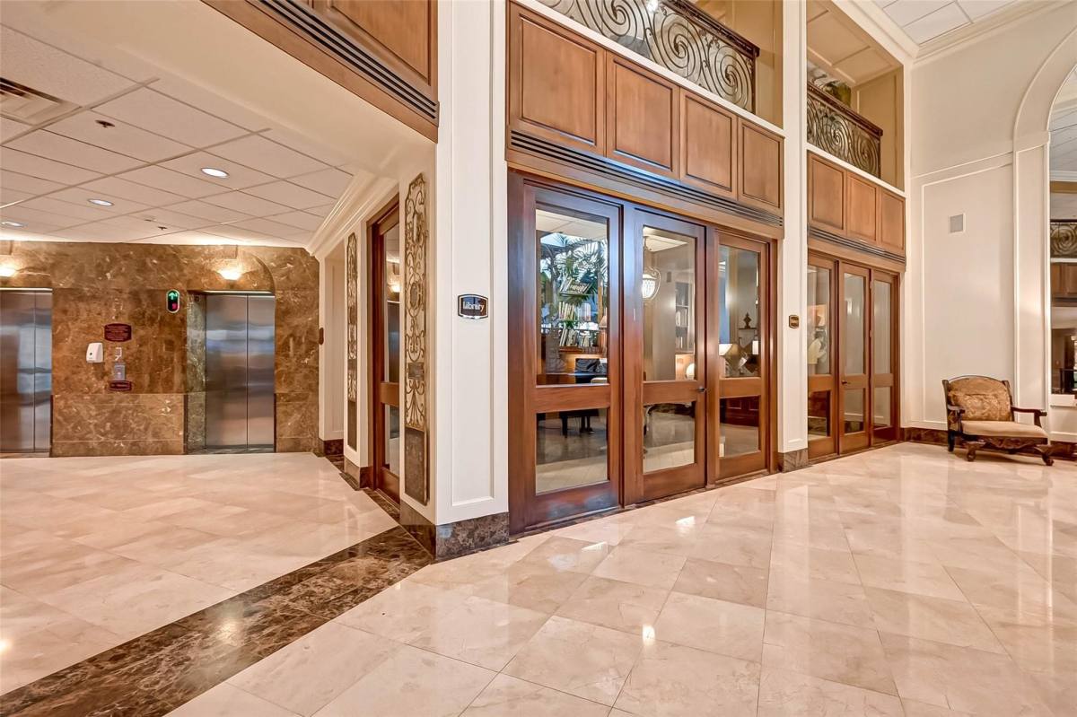 Condo for rent at 3525 Sage Rd #1703, Houston, TX 77056