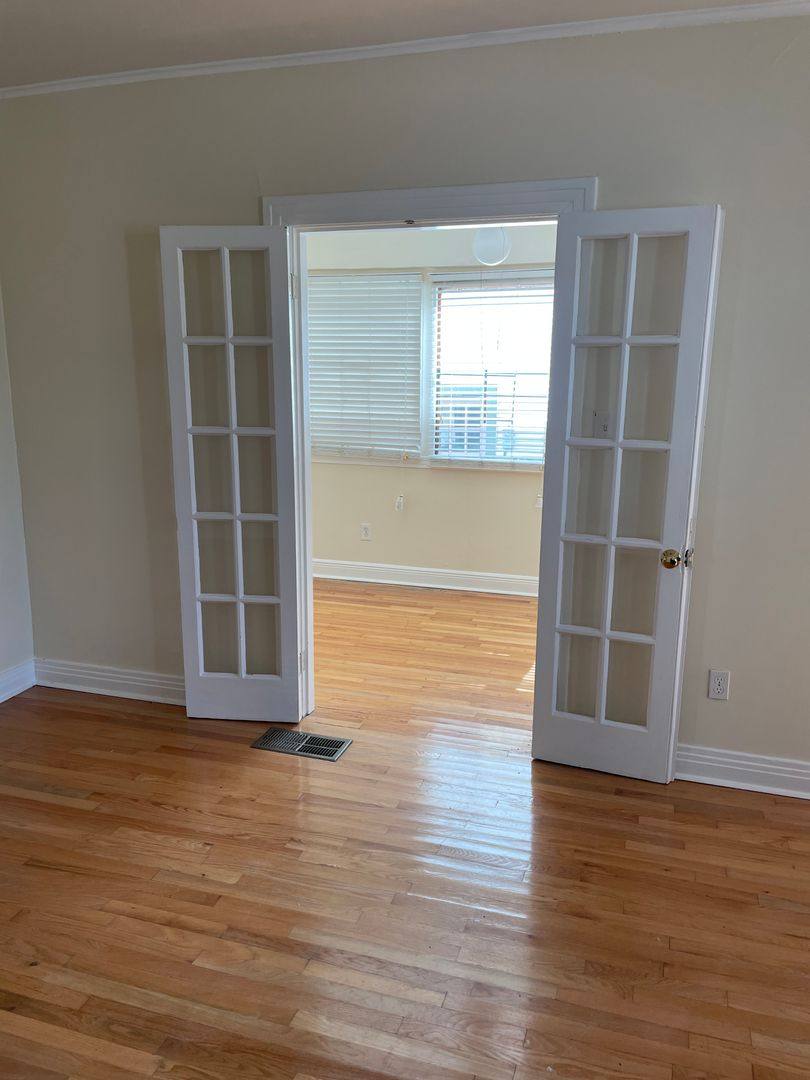 Townhouse for rent at 4609 - 4611 Claiborne St Downstairs, New Orleans, LA 70125