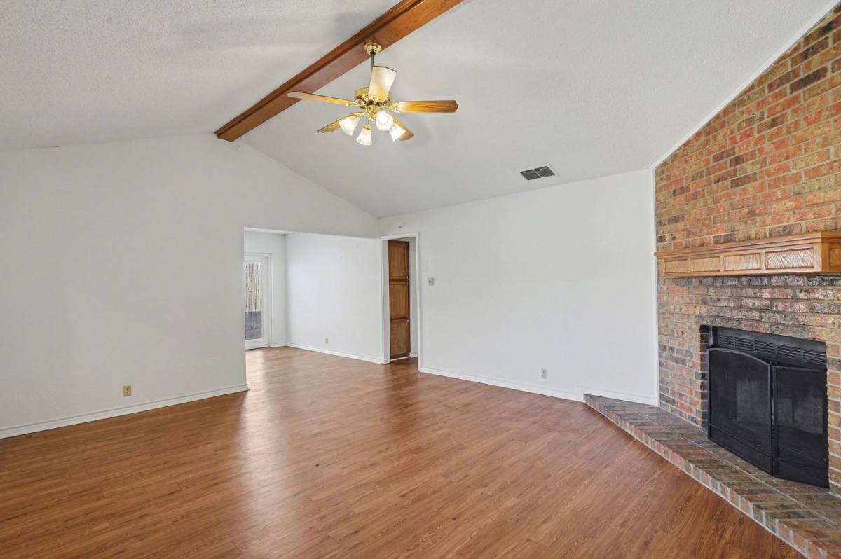 House for rent at 1507 Lindsey Lane, Cleburne, TX 76033