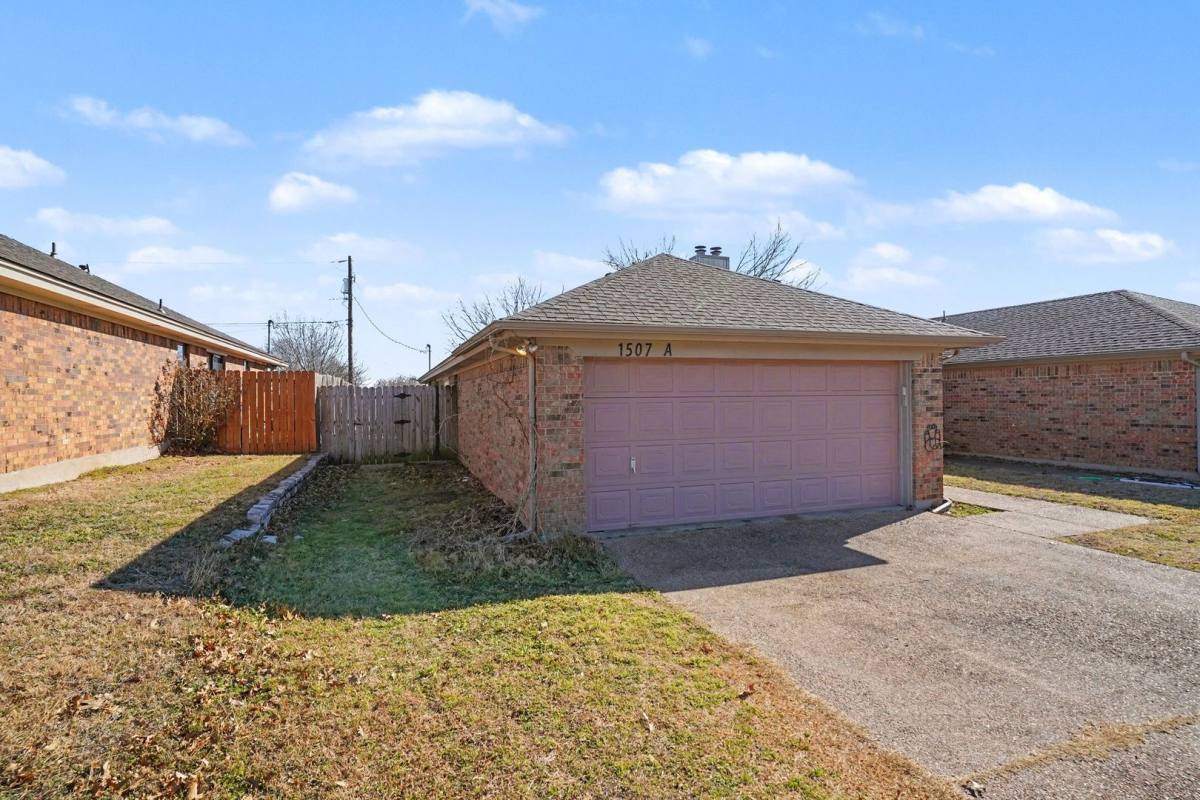 House for rent at 1507 Lindsey Lane, Cleburne, TX 76033