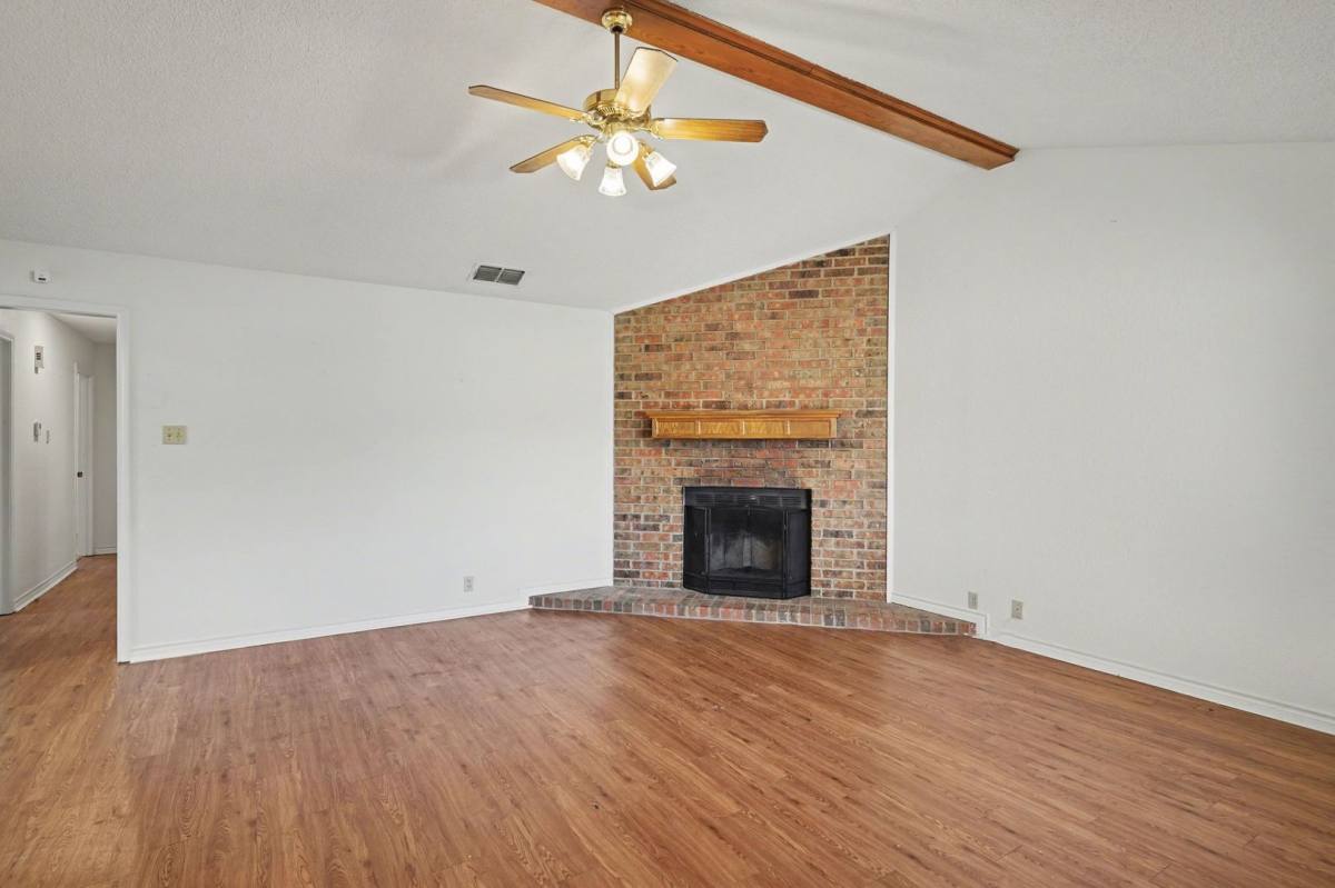 House for rent at 1507 Lindsey Lane, Cleburne, TX 76033