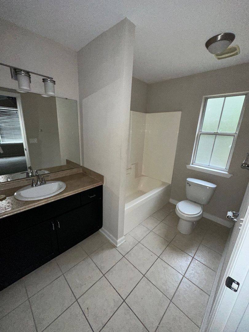 Apartment for rent at 2749 Pecan Rd, Tallahassee, FL 32303