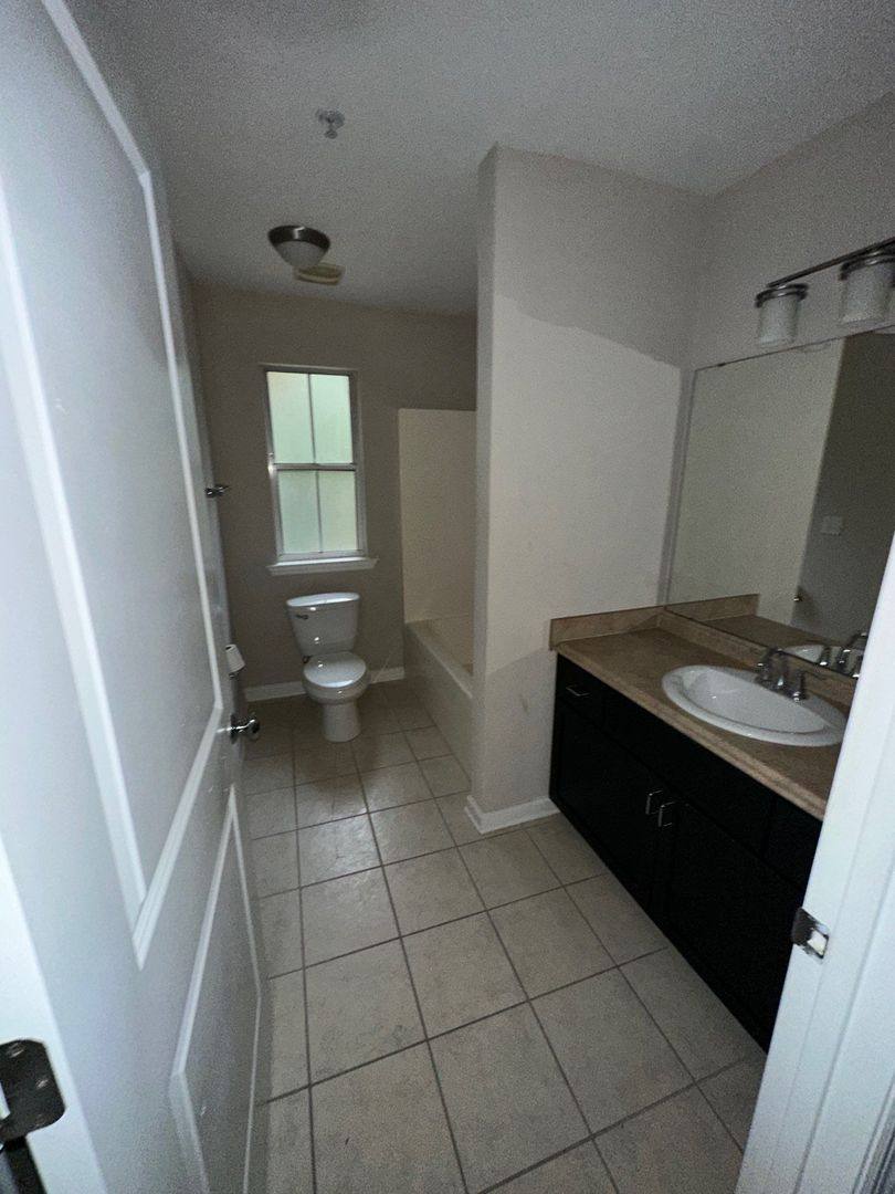 Apartment for rent at 2749 Pecan Rd, Tallahassee, FL 32303