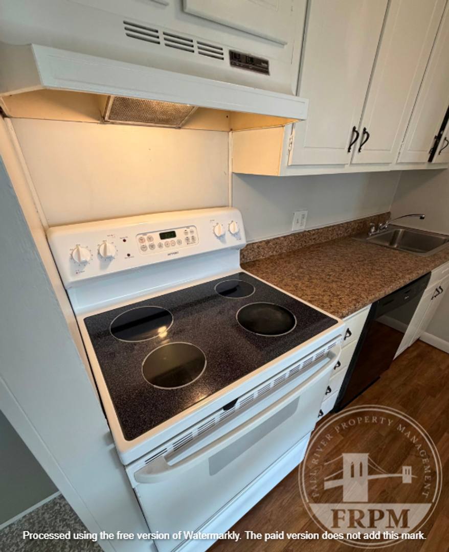 Apartment for rent at 575 N Main St, Fall River, MA 02720