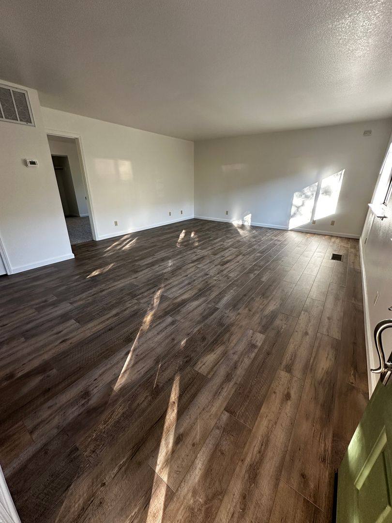 Apartment for rent at 760 W Pine St, Bishop, CA 93514