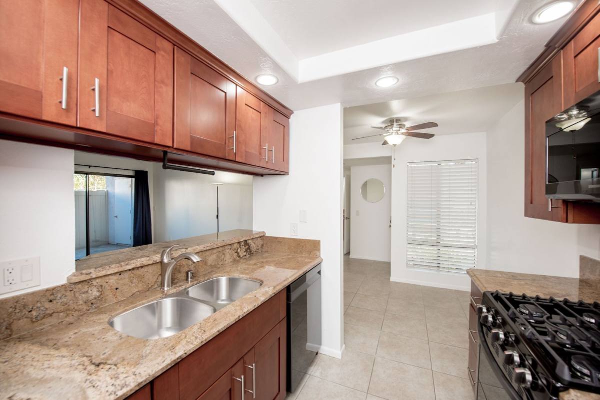 Condo for rent at 2323 Huntington St, Huntington Beach, CA 92648