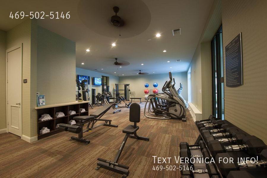 Apartment for rent at 4401 Westheimer Rd #780, Houston, TX 77027