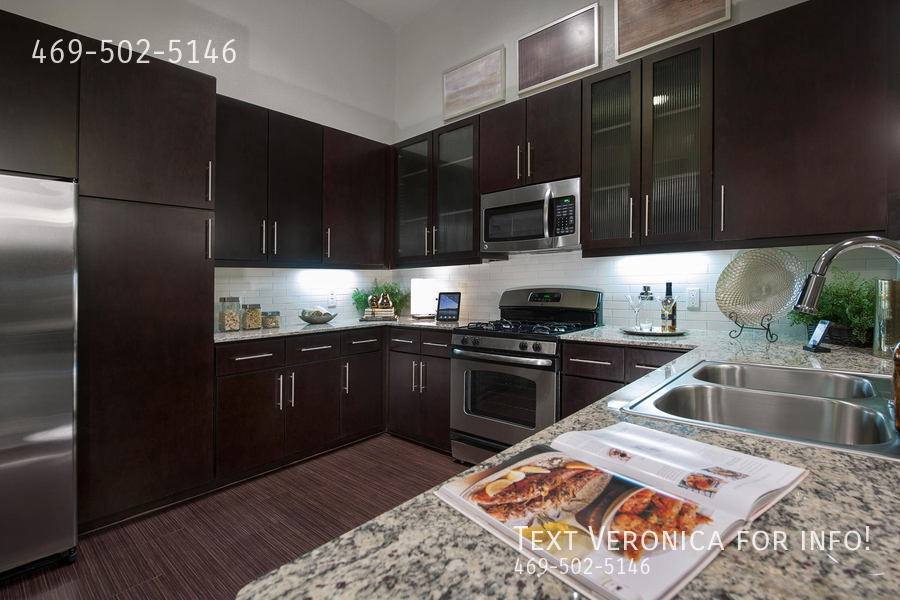 Apartment for rent at 4401 Westheimer Rd #780, Houston, TX 77027