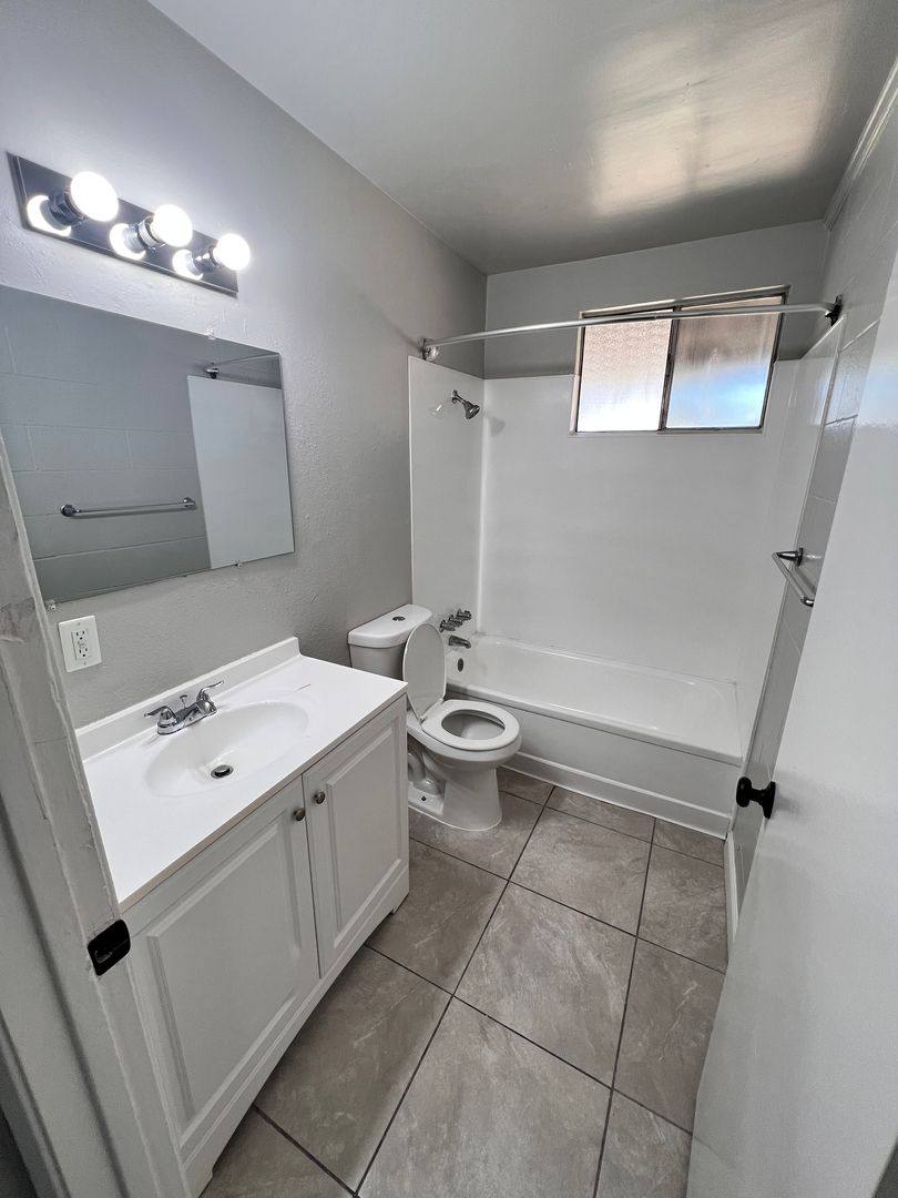 Apartment for rent at 5409 El Camino Ave, Carmichael, CA 95608