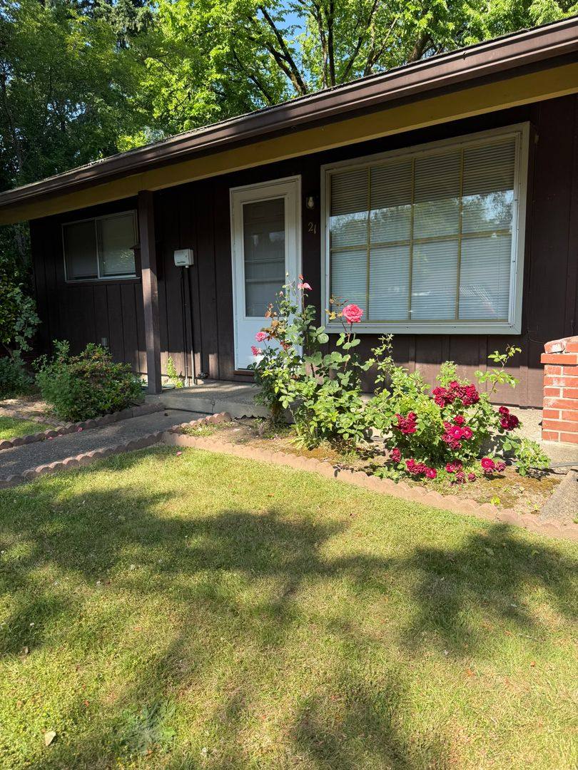 Apartment for rent at 11485 SW Greenburg Rd, Portland, OR 97223