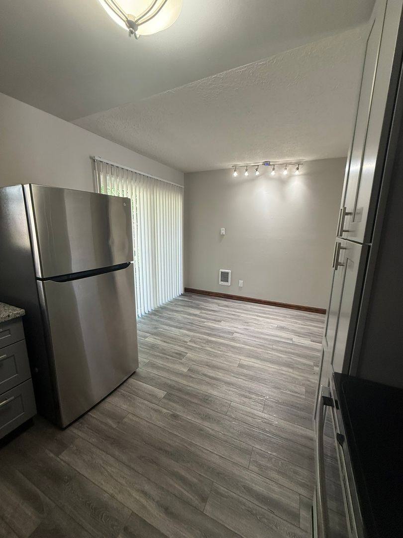 Apartment for rent at 11485 SW Greenburg Rd, Portland, OR 97223
