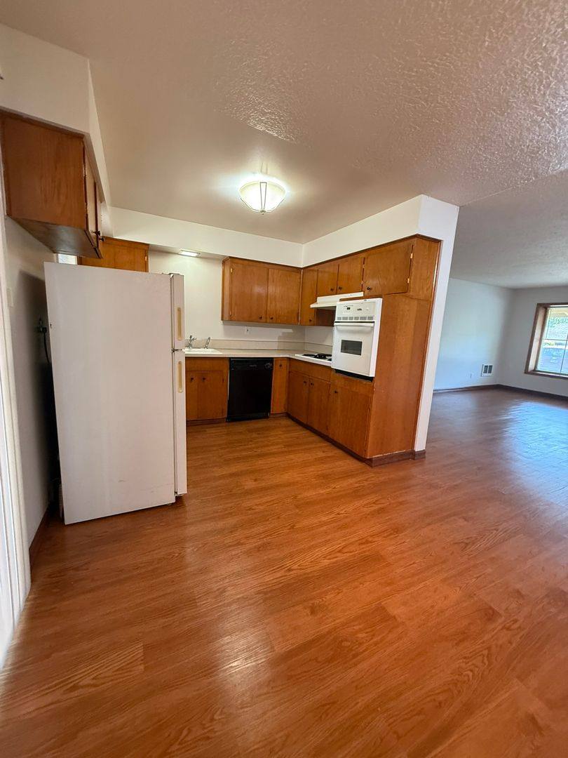 Apartment for rent at 11485 SW Greenburg Rd, Portland, OR 97223