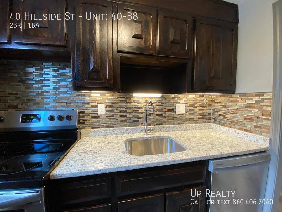 Apartment for rent at 40 Hillside St #40-B8, East Hartford, CT 06108