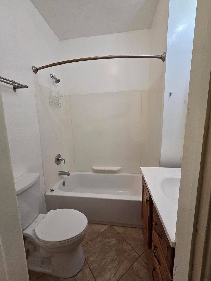 Apartment for rent at 1000 Carteret Ave #3, Pueblo, CO 81004