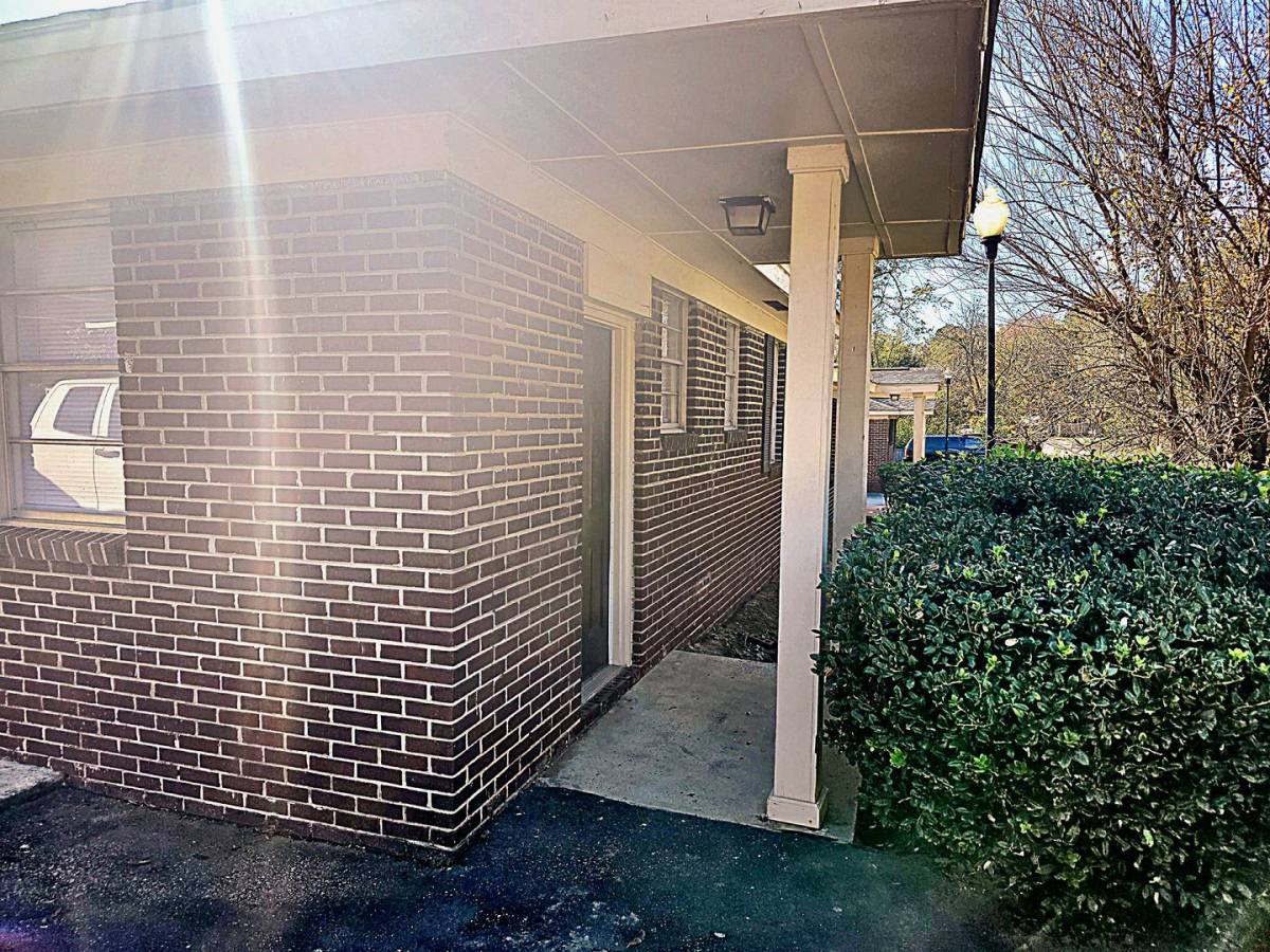 Apartment for rent at 3700 Live Oak Dr, Columbia, SC 29205
