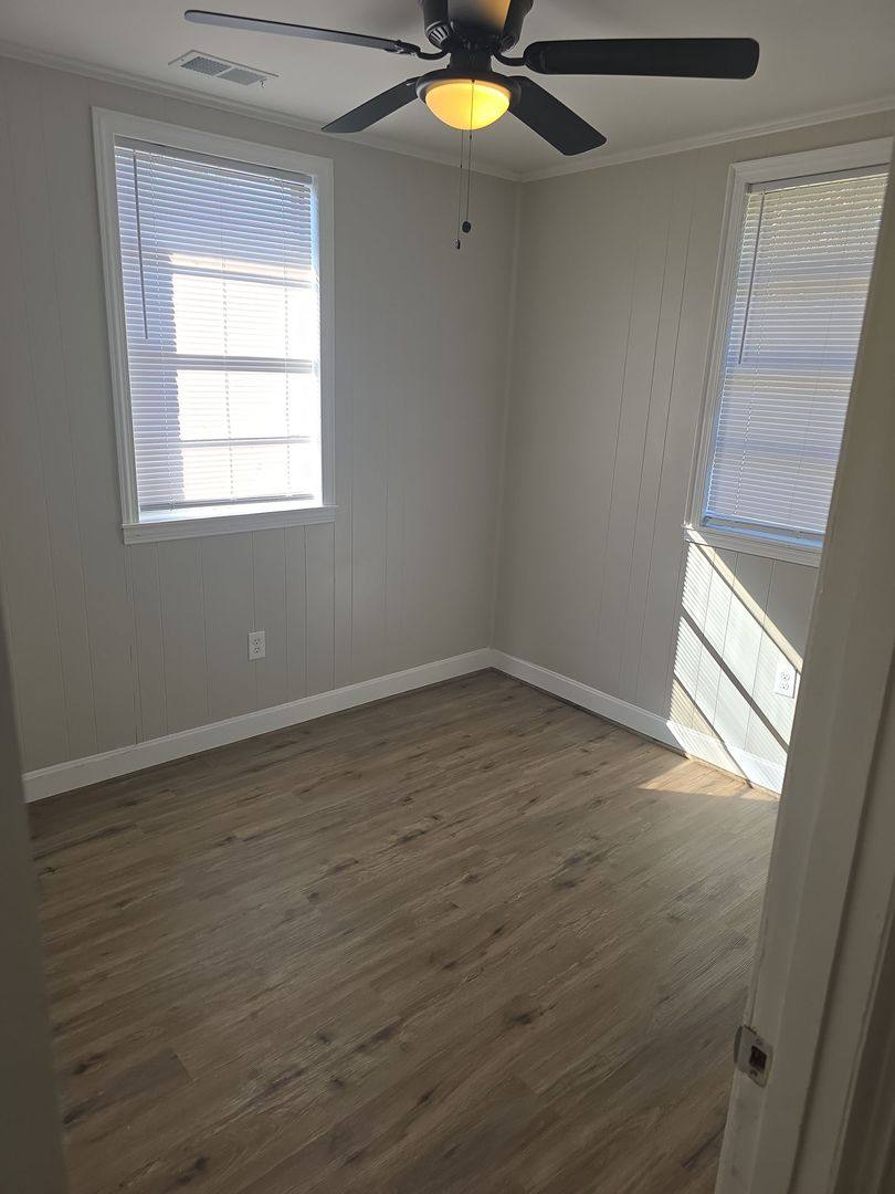 Apartment for rent at 3700 Live Oak Dr, Columbia, SC 29205