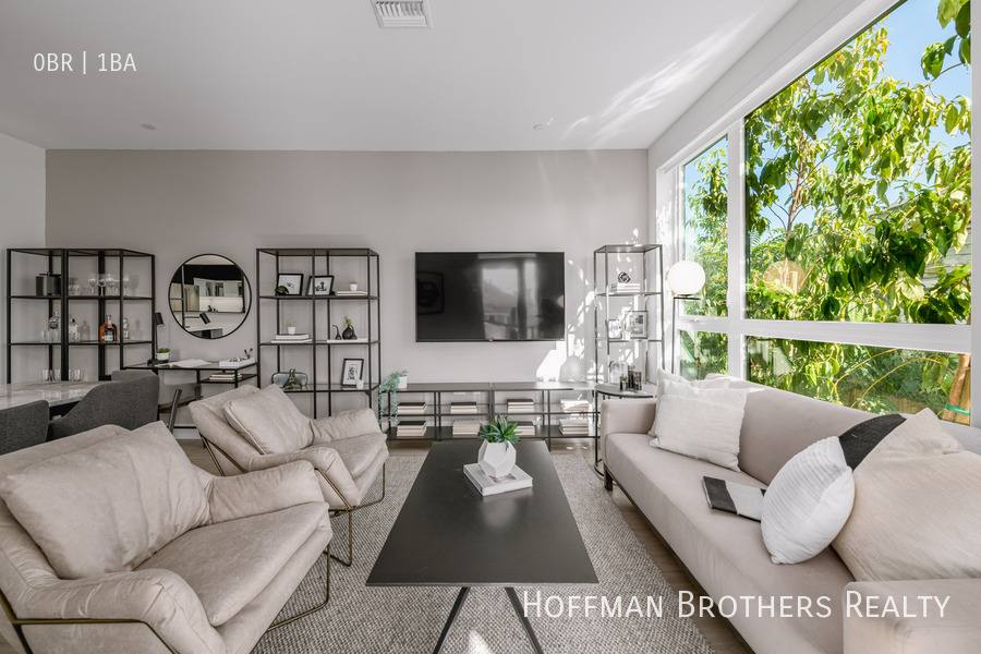 Apartment for rent at 200 N Toluca St #204, Los Angeles, CA 90026