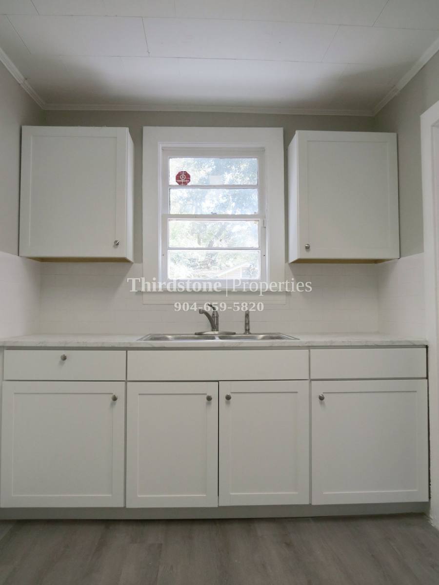 House for rent at 2913 W 2nd St, Jacksonville, FL 32254