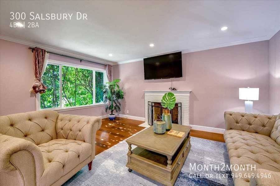 House for rent at 300 Salsbury Dr, Santa Clara, CA 95051