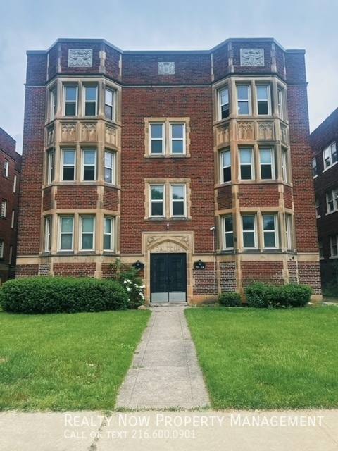 Apartment for rent at 2972 S Moreland Blvd #20, Cleveland, OH 44120