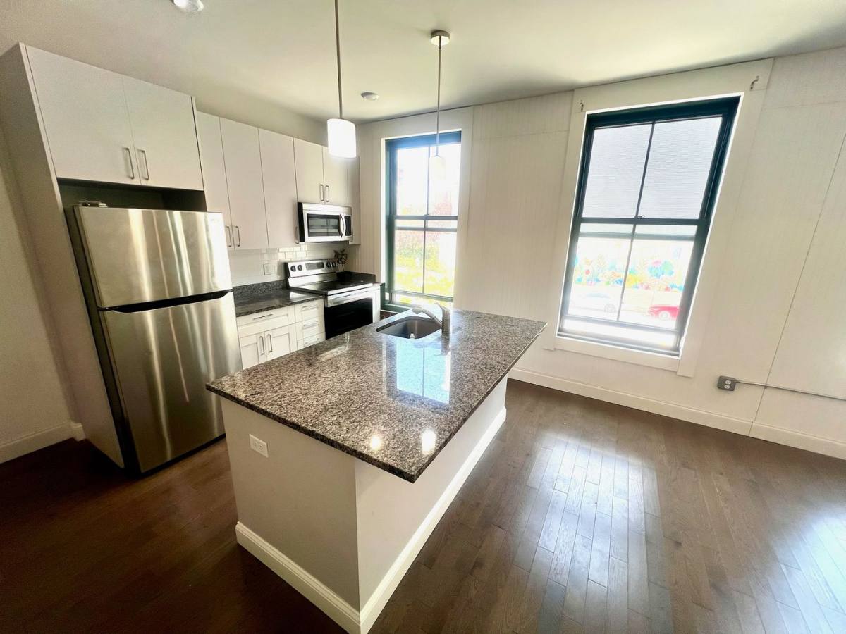 Apartment for rent at 154-156 Main St, Worcester, MA 01608
