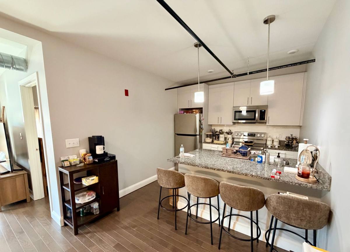 Apartment for rent at 154-156 Main St, Worcester, MA 01608