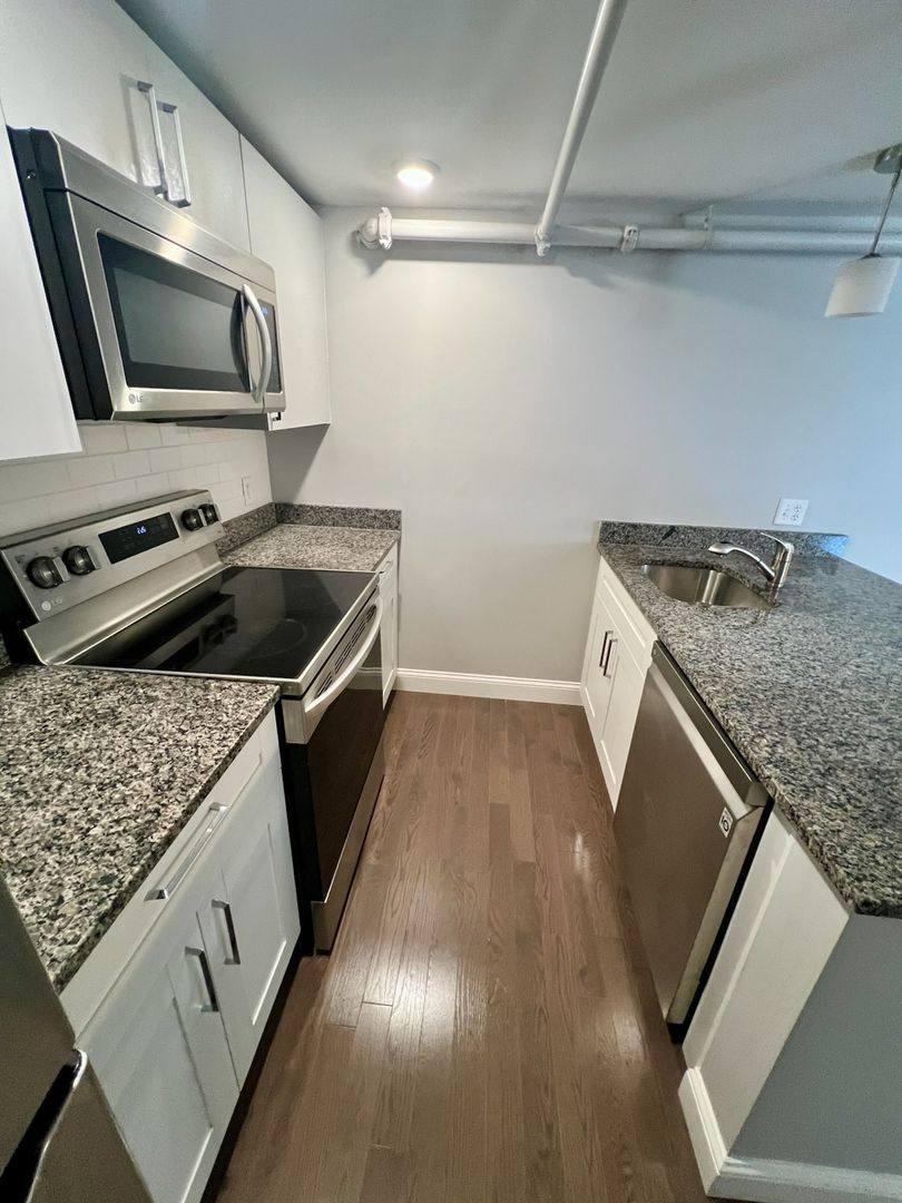 Apartment for rent at 154-156 Main St, Worcester, MA 01608
