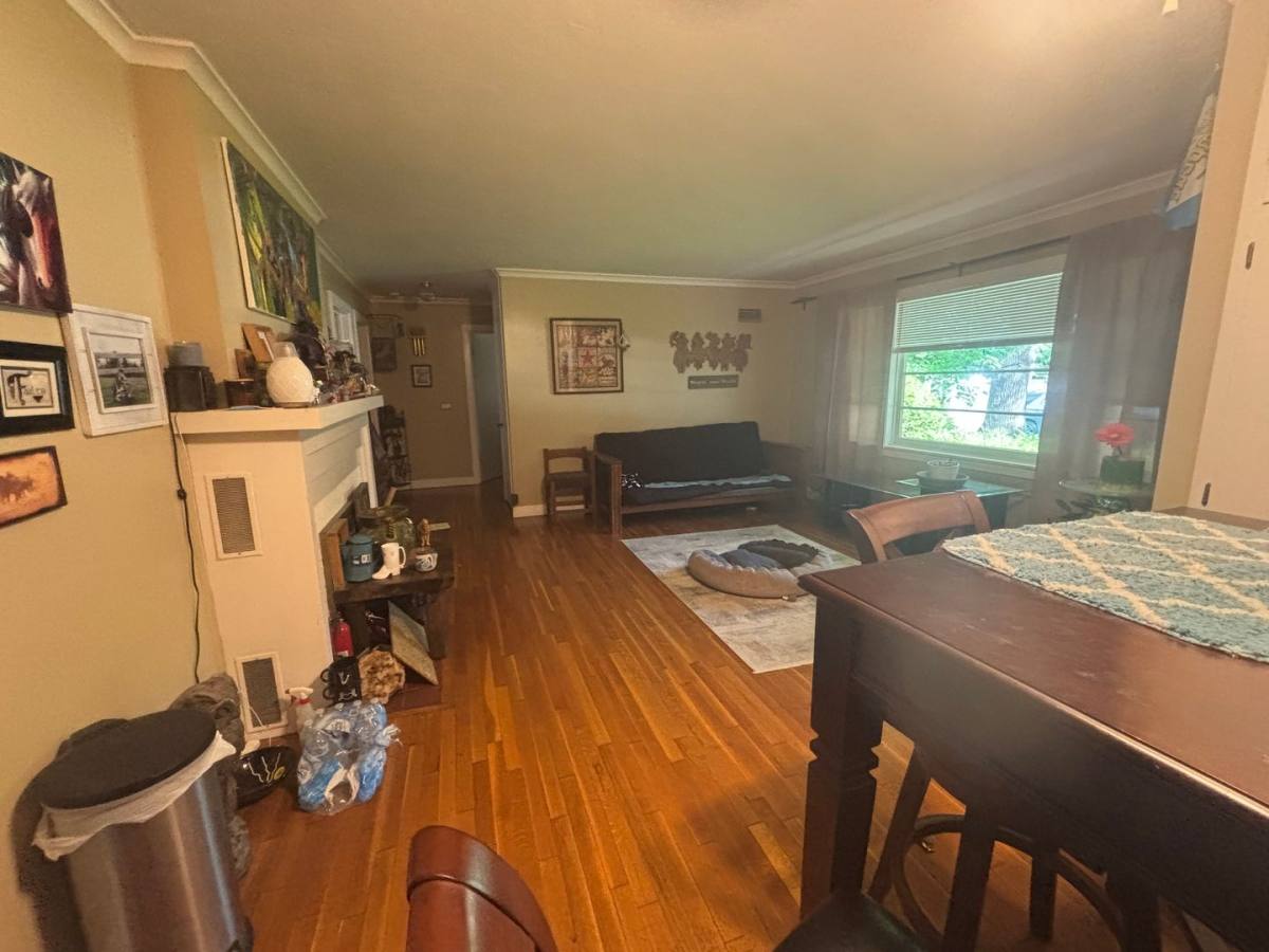 House for rent at 1109 E Linwood Dr, Springfield, MO 65807
