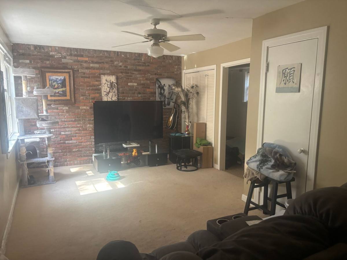 House for rent at 1109 E Linwood Dr, Springfield, MO 65807