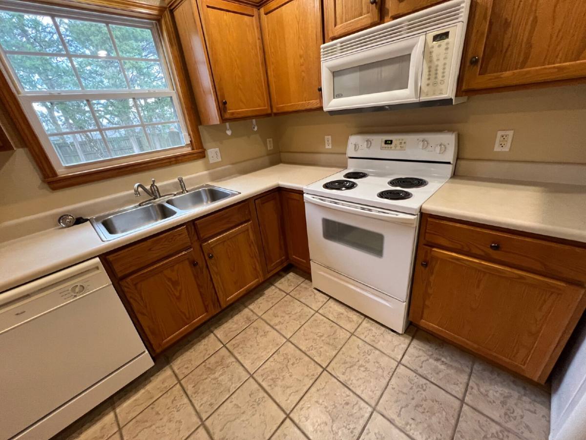 House for rent at 161 Shadowview Dr, Branson, MO 65616