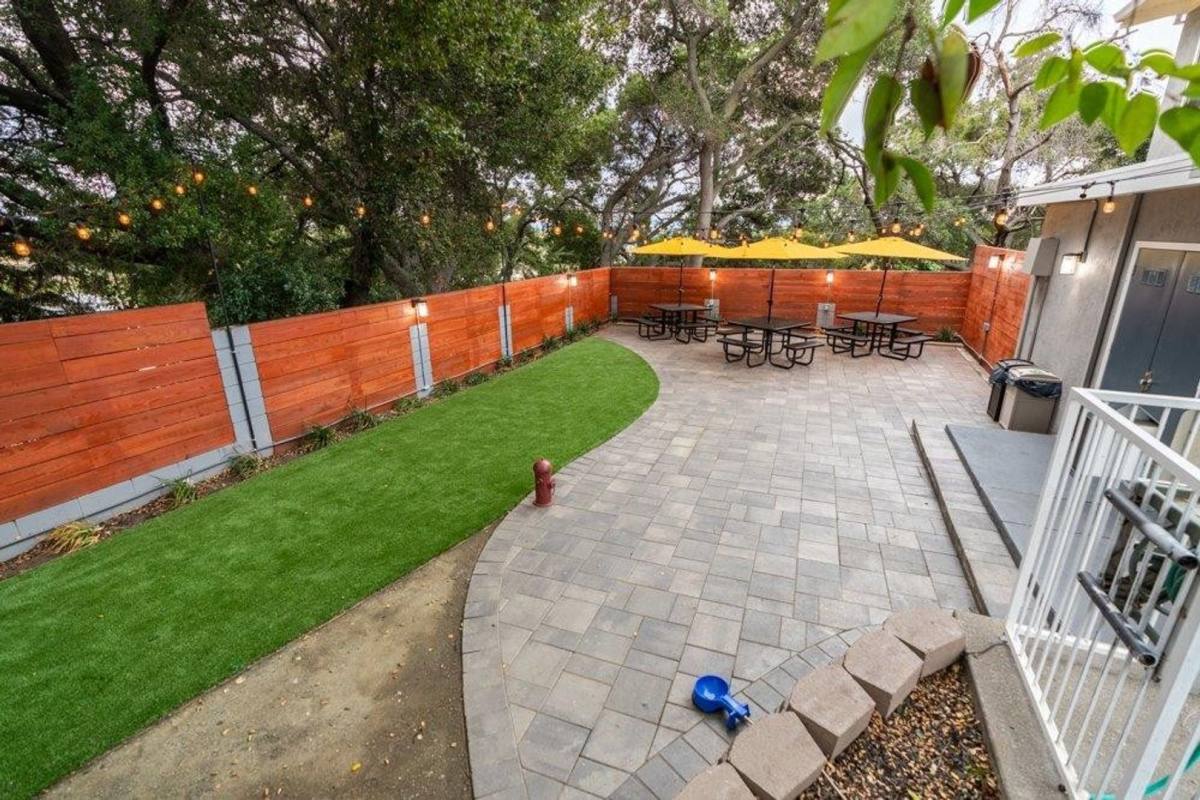 Apartment for rent at 1282 Mattox Rd, Hayward, CA 94541