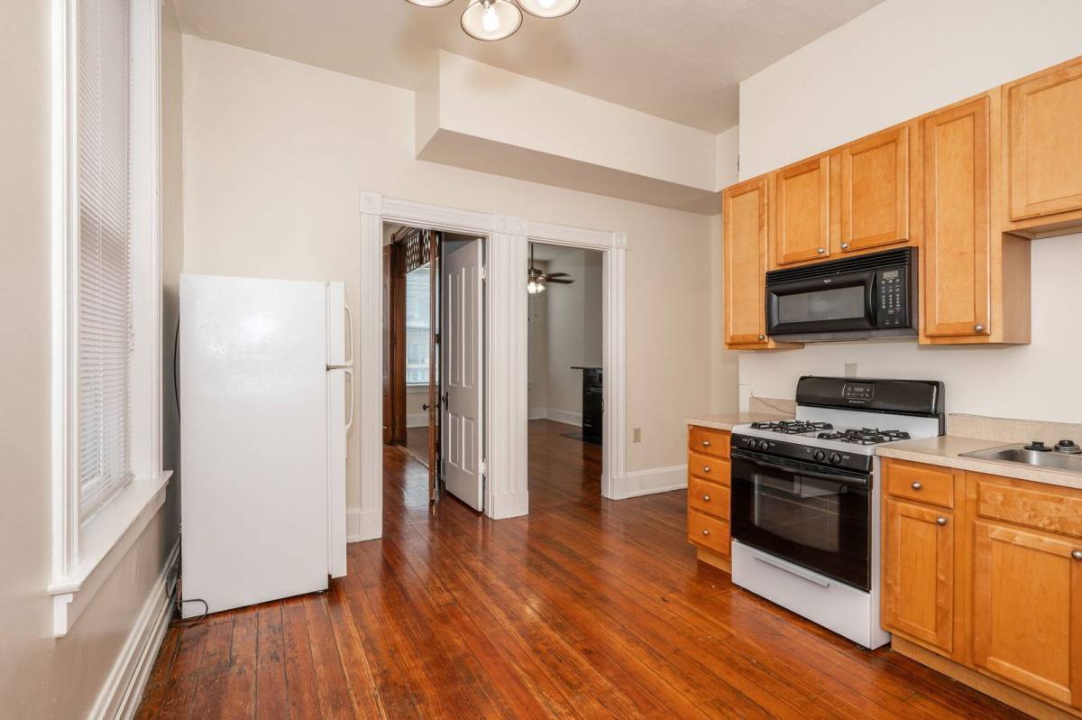 Apartment for rent at 213 E University Ave #B1, Cincinnati, OH 45219