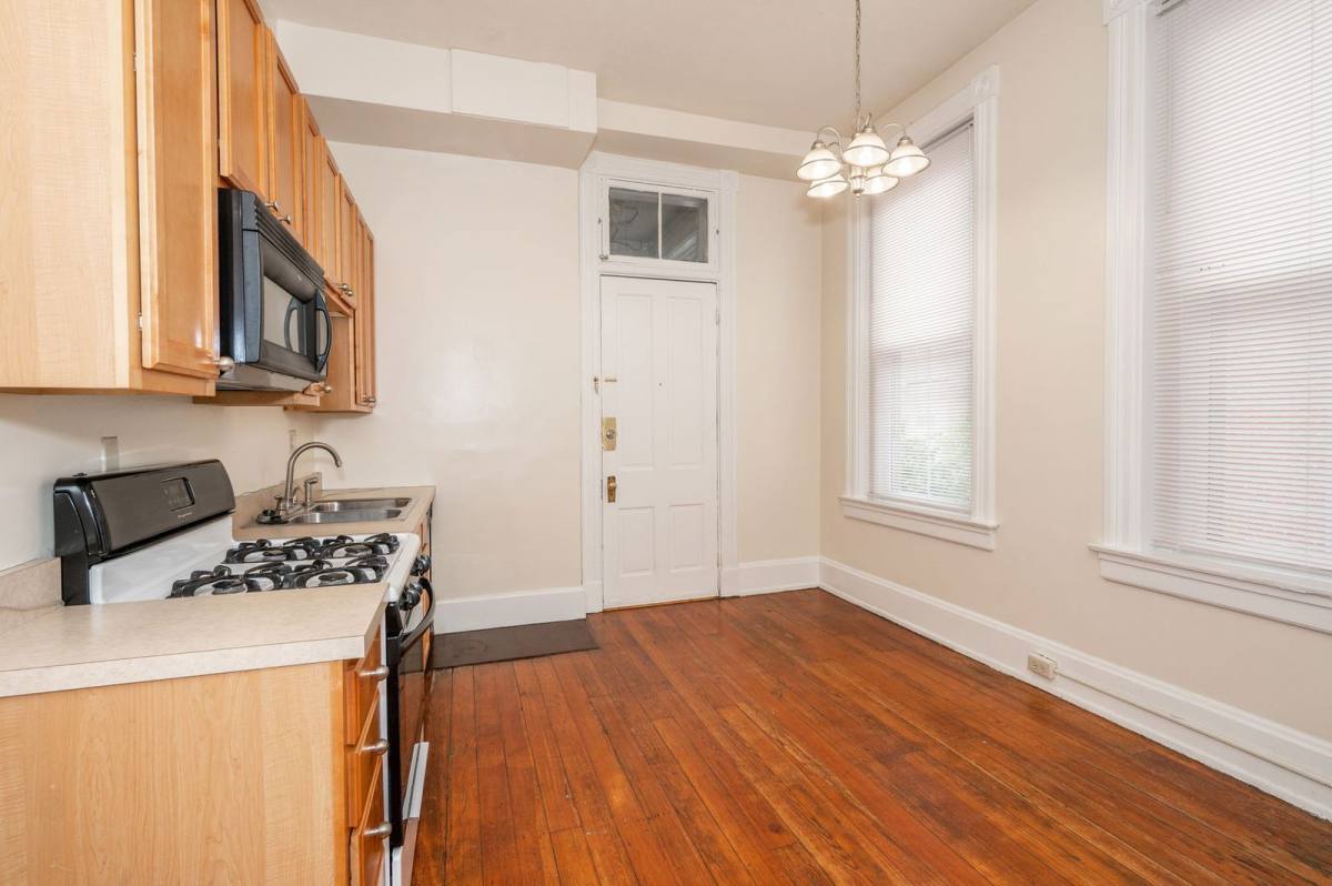 Apartment for rent at 213 E University Ave #B1, Cincinnati, OH 45219