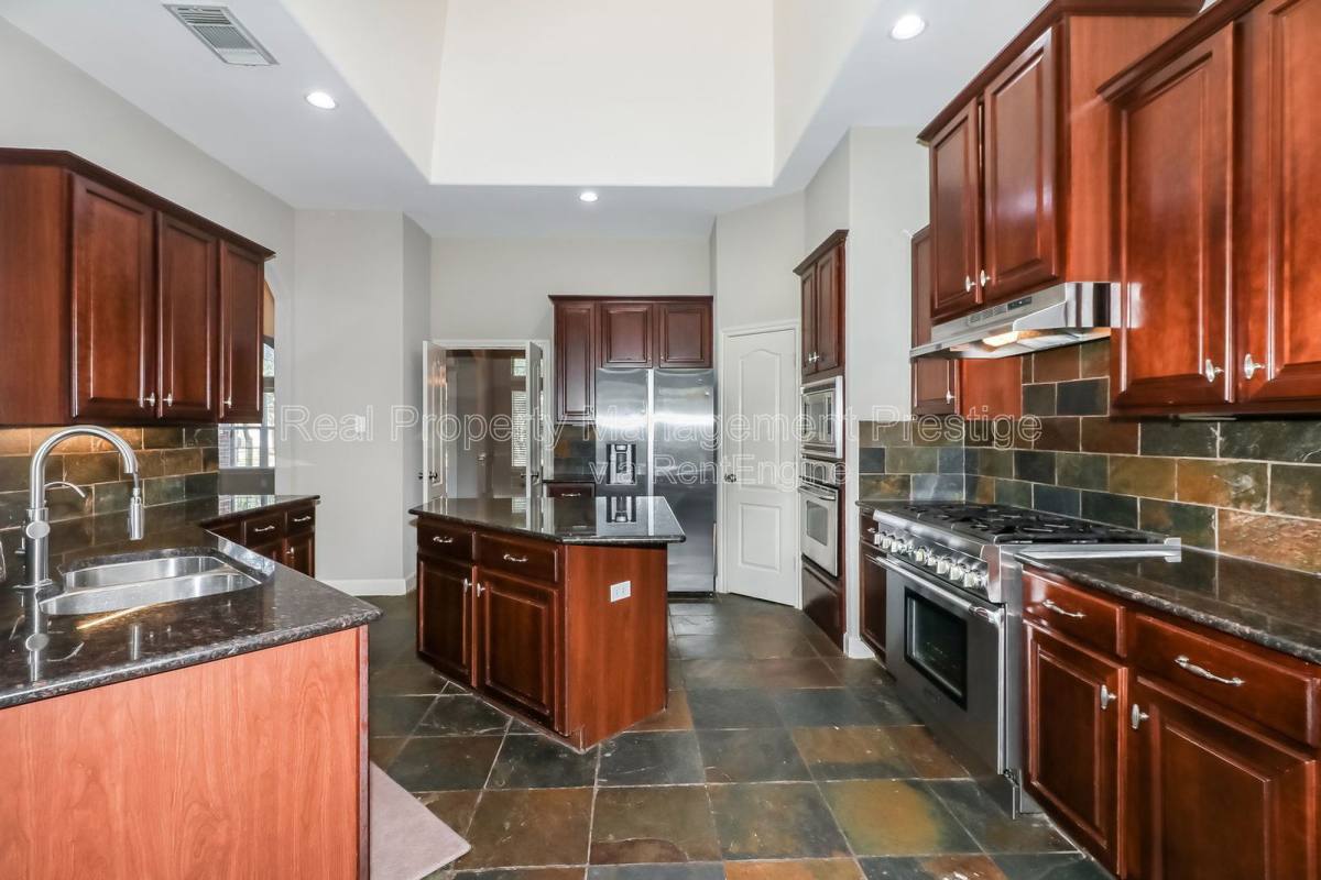 House for rent at 2718 Van Gogh Lane, Missouri City, TX 77459