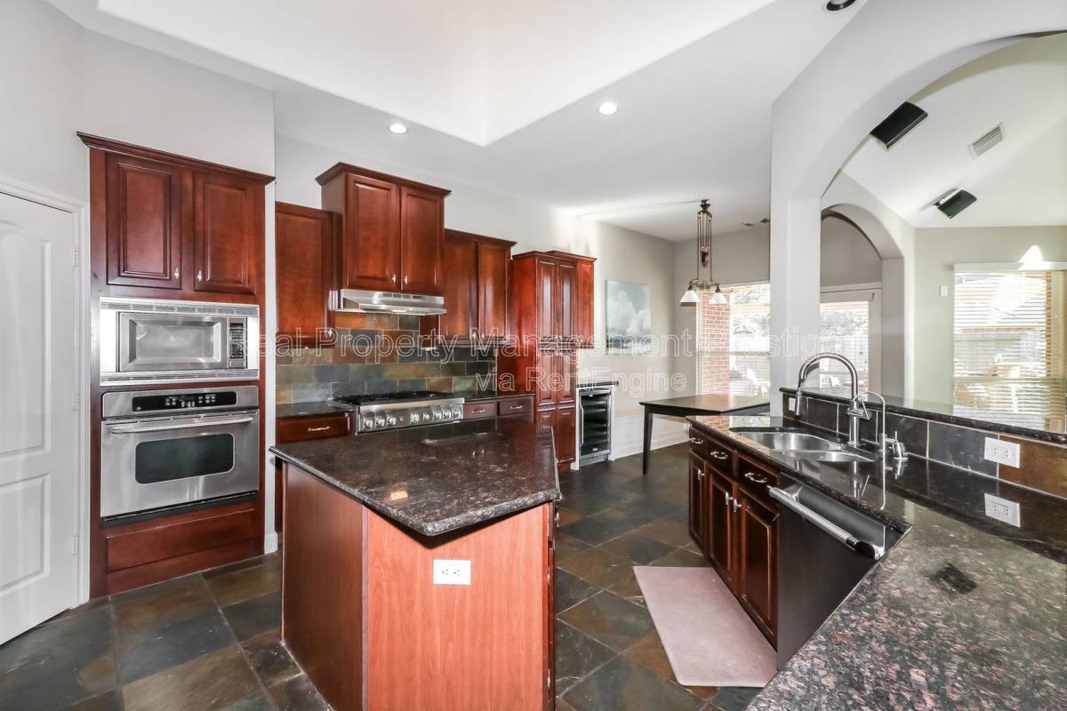 House for rent at 2718 Van Gogh Lane, Missouri City, TX 77459