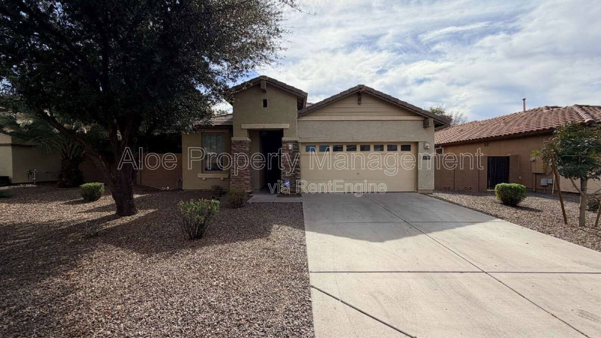 House for rent at 2739 E Canyon Creek Dr, Gilbert, AZ 85295