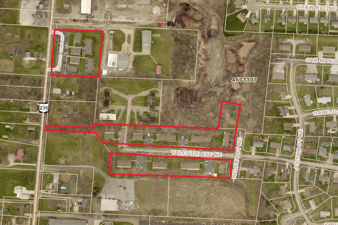 Townhouse for rent at 1832 First St, Massillon, OH 44646